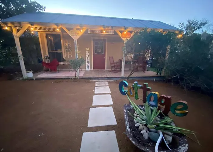 Cottage With Hot Tub And Pool Bandera, Tx.