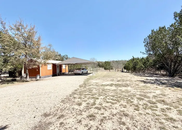 Longhorn Casita- 3 Miles From Bandera